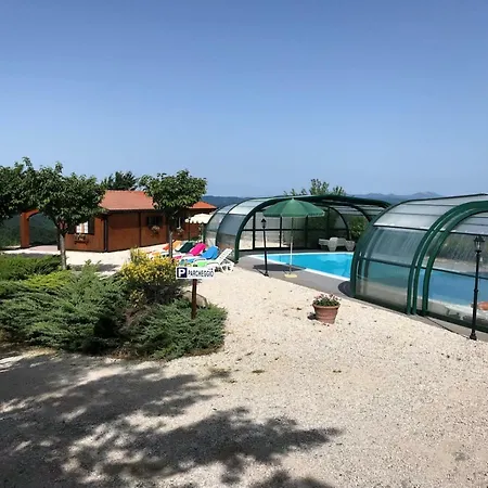 Appartment- Betulla דירה Apecchio